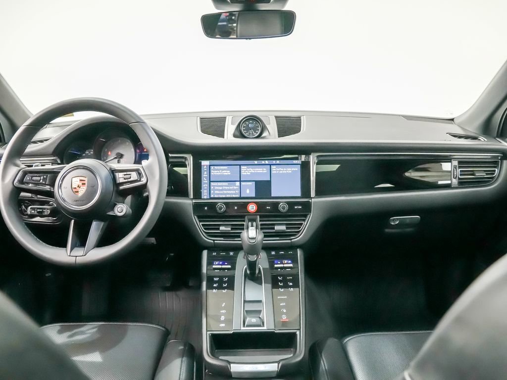 Certified 2025 Porsche Macan S image 21