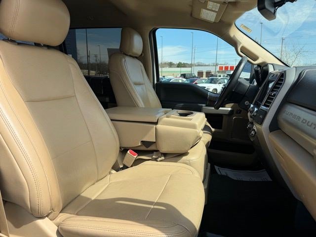 Used 2017 Ford F250 Lariat w/ Chrome Package AWD/4WD image 26
