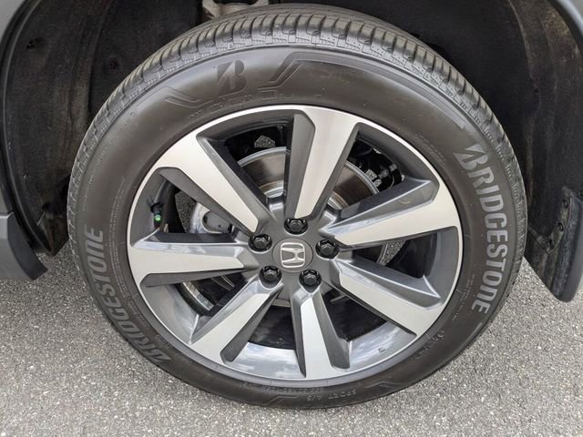 Certified 2025 Honda Pilot Touring image 12