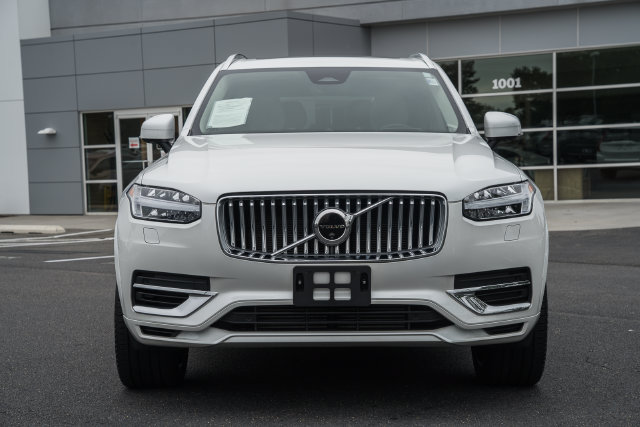 Certified 2024 Volvo XC90 T8 Ultimate w/ Lounge Package AWD/4WD image 2