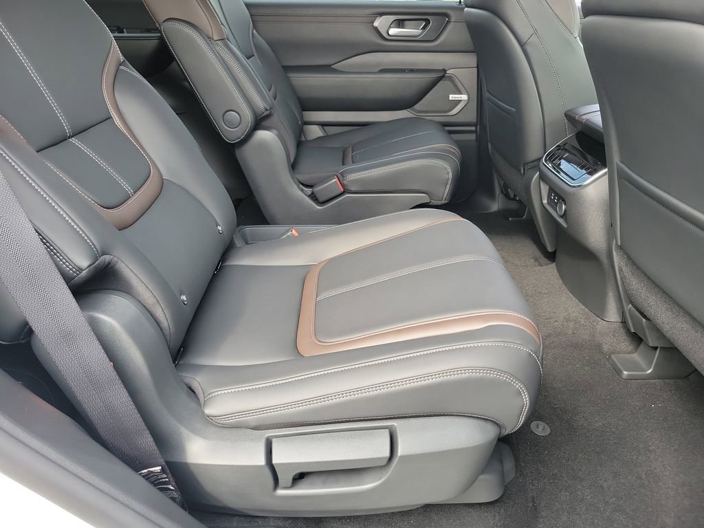 New 2026 Nissan Armada SL w/ Captain's Chari Seat Package image 17