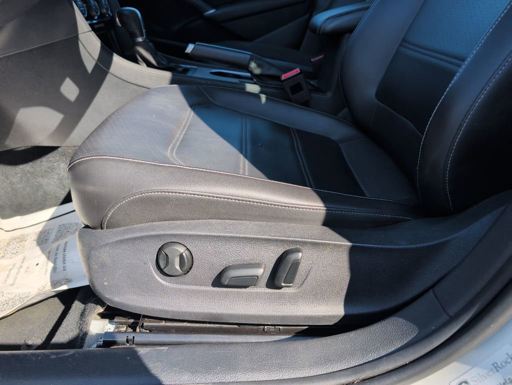 Used 2020 Volkswagen Passat 2.0T SE image 9