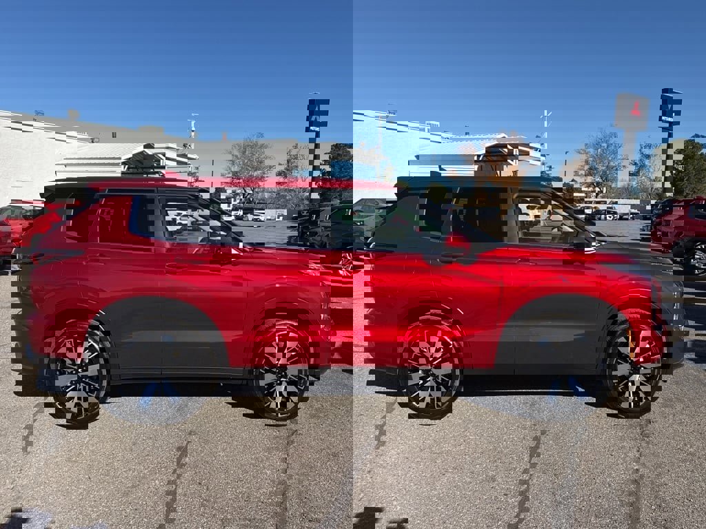 New 2025 Mitsubishi Outlander SE image 8