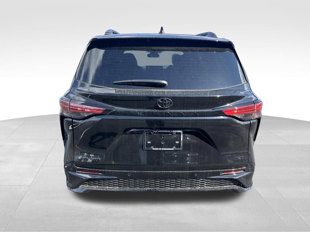 New 2026 Toyota Sienna XSE image 4
