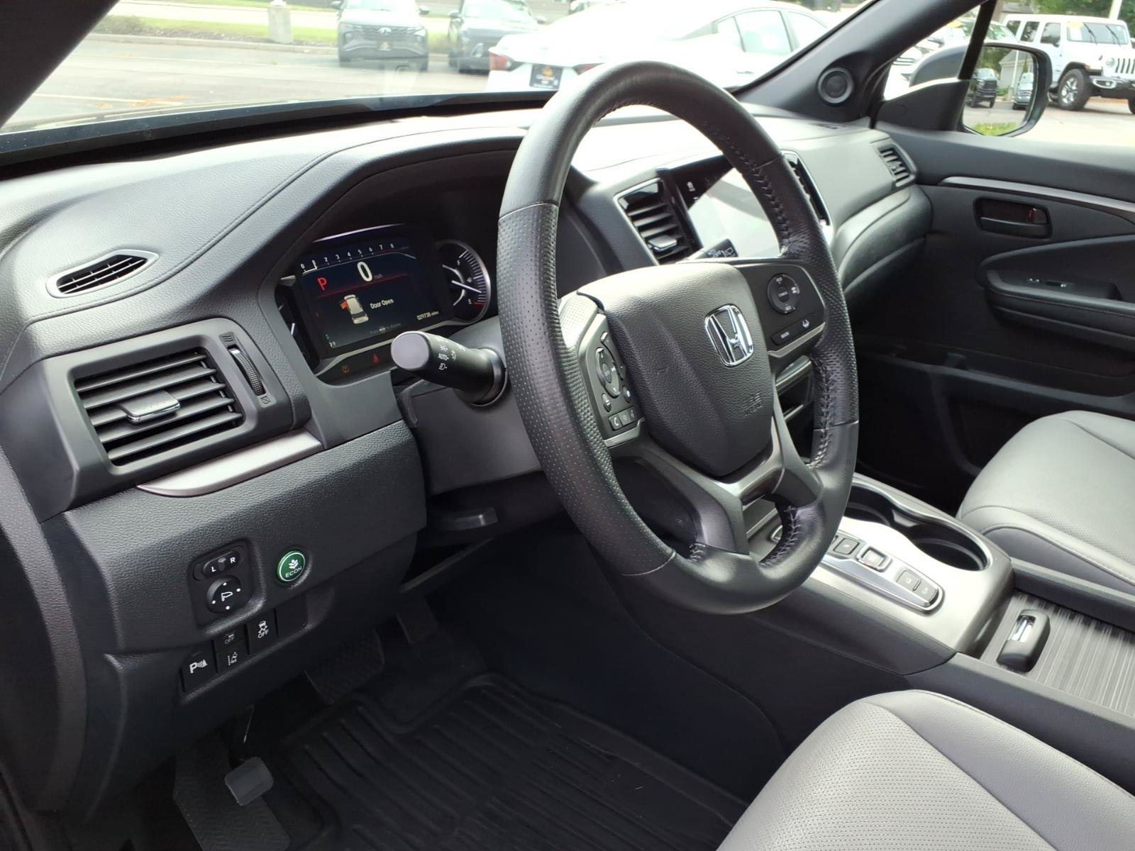 Certified 2023 Honda Passport EX-L image 17
