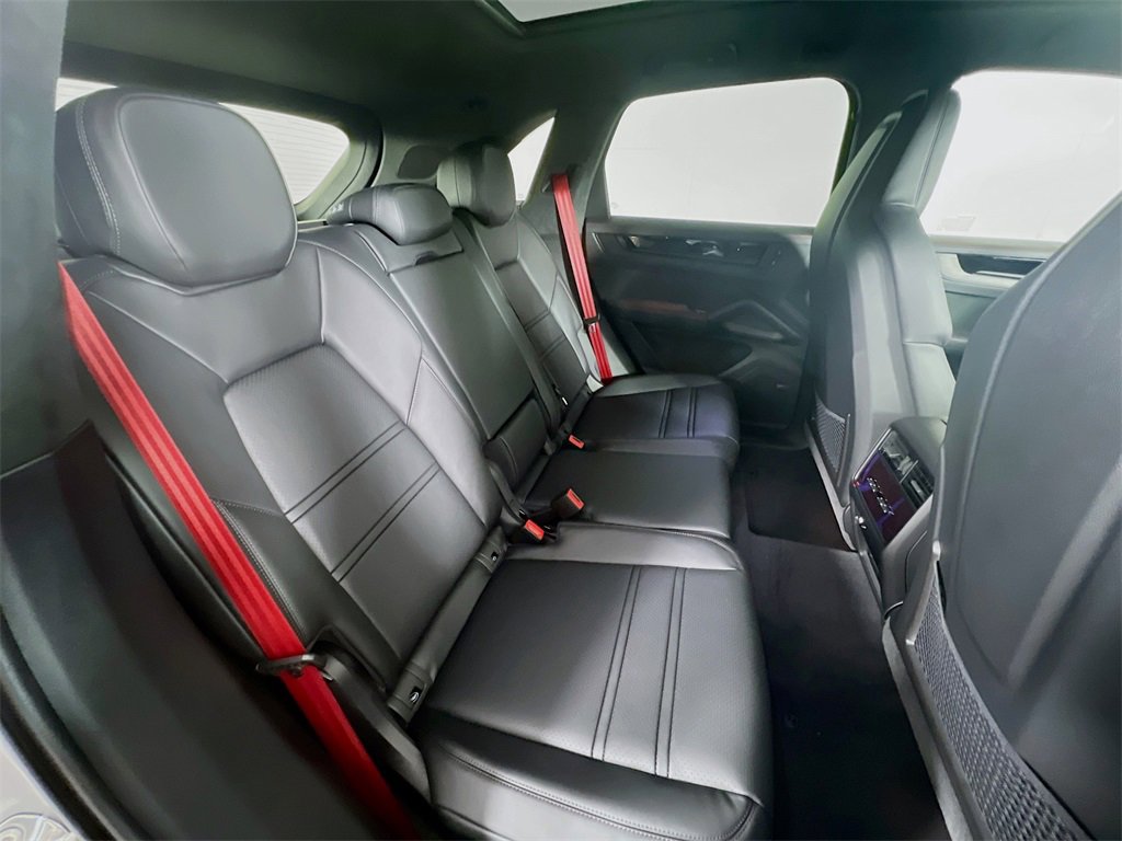 New 2026 Porsche Cayenne GTS image 29