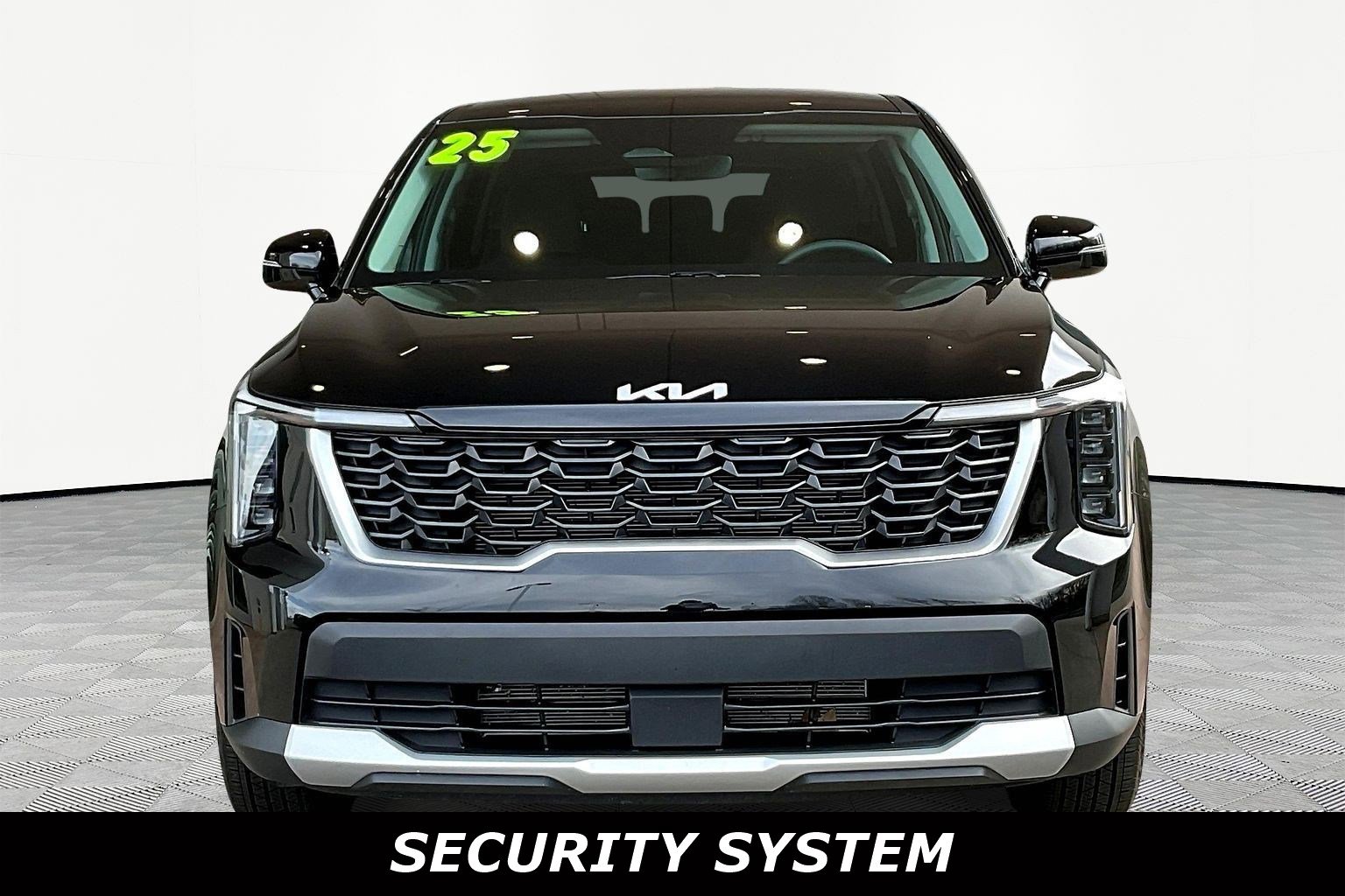 Used 2025 Kia Sorento LX image 2