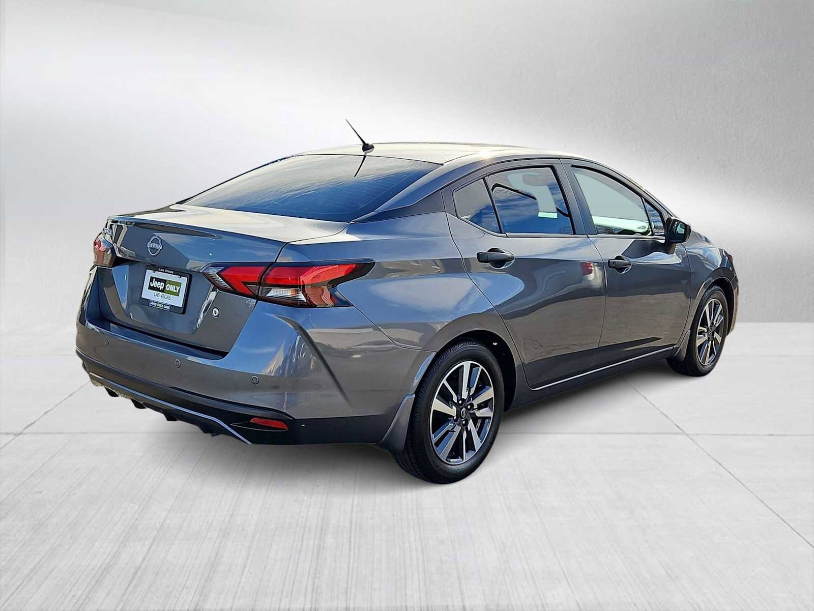 Used 2023 Nissan Versa S w/ S Plus Package image 8