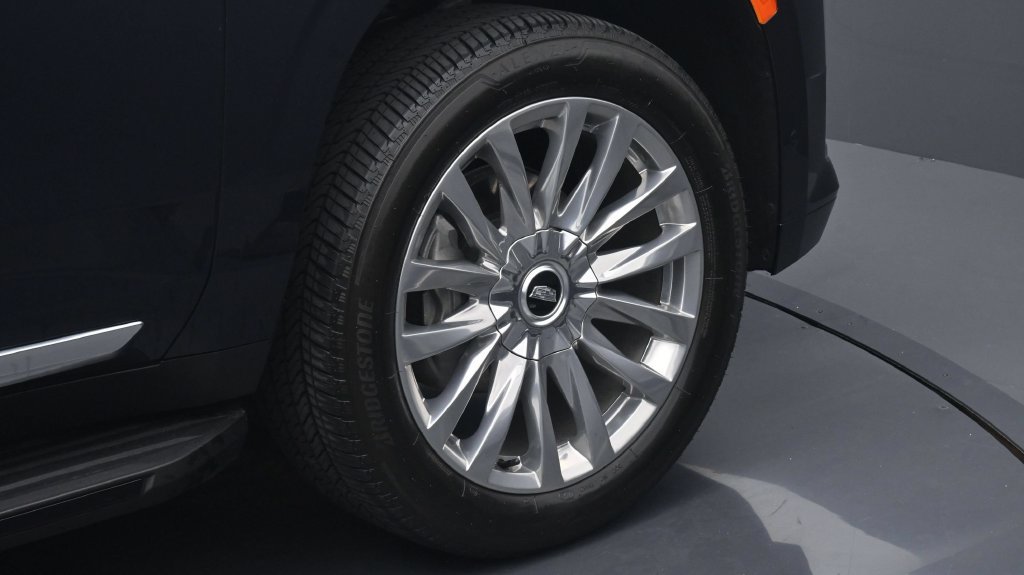 Certified 2023 Cadillac Escalade Premium Luxury RWD image 6