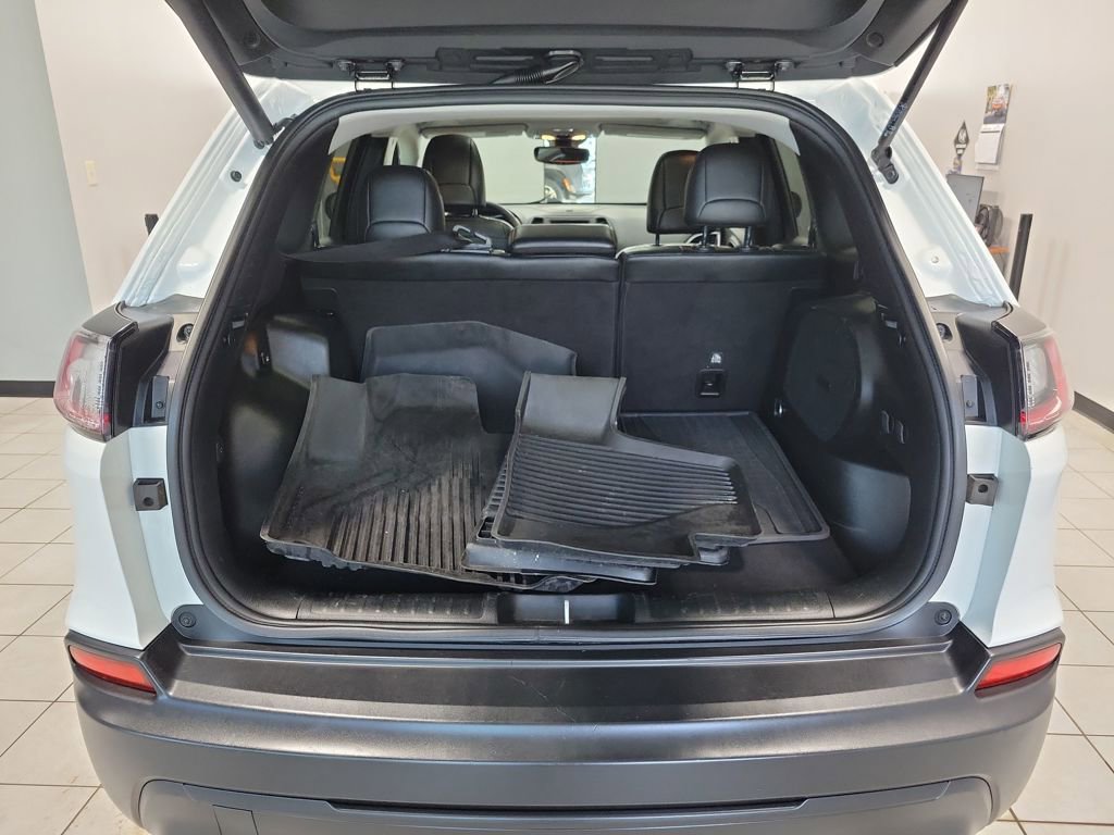 Used 2022 Jeep Cherokee Latitude Lux w/ Sun & Sound Group image 10