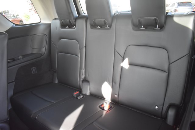 Used 2023 Nissan Pathfinder SL w/ Lighting Package (N92) AWD/4WD image 16