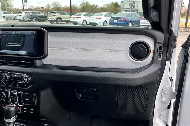 Used 2024 Jeep Gladiator Sport image 21