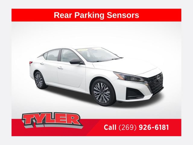 Used 2025 Nissan Altima 2.5 SV FWD image 1