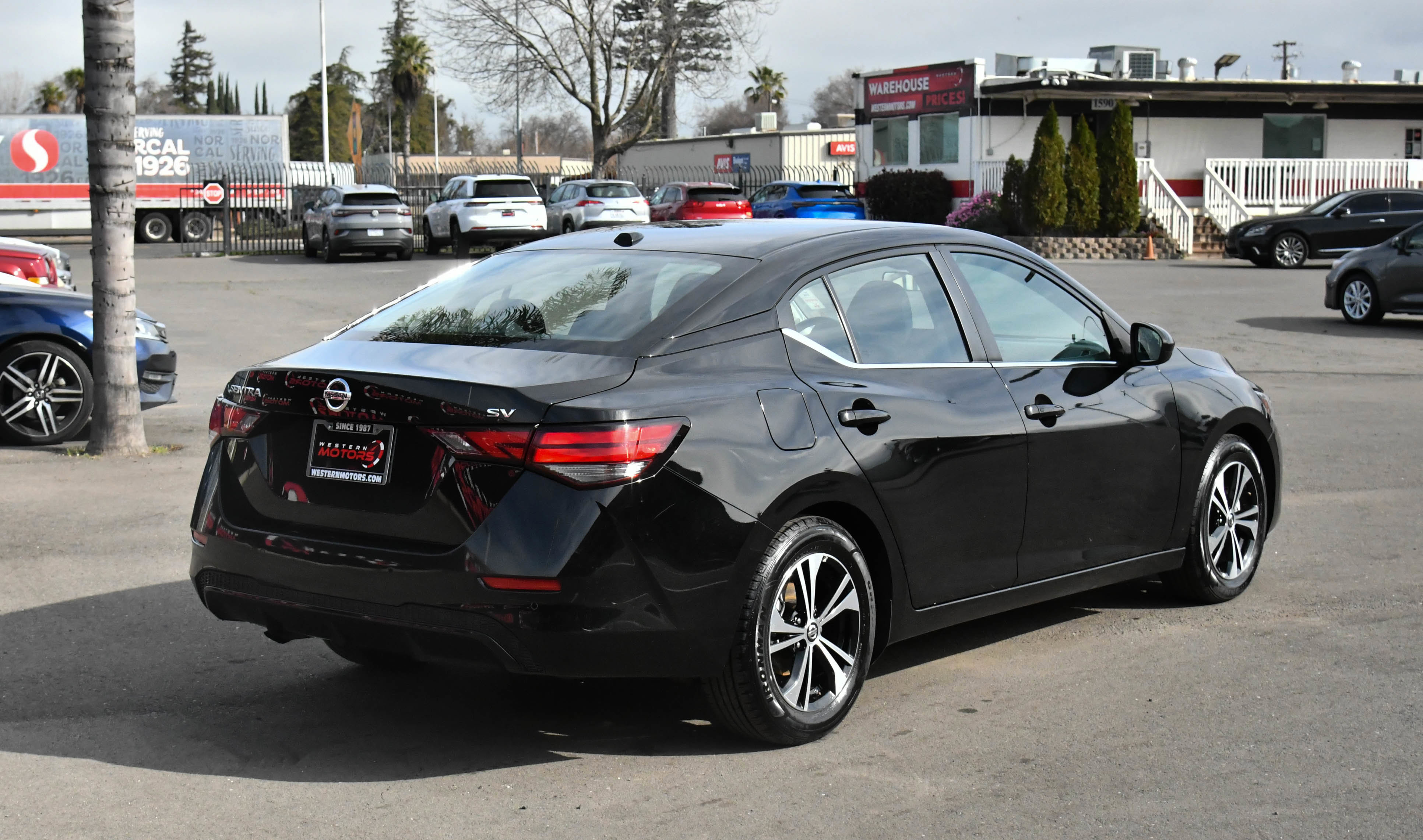 Used 2023 Nissan Sentra SV image 8
