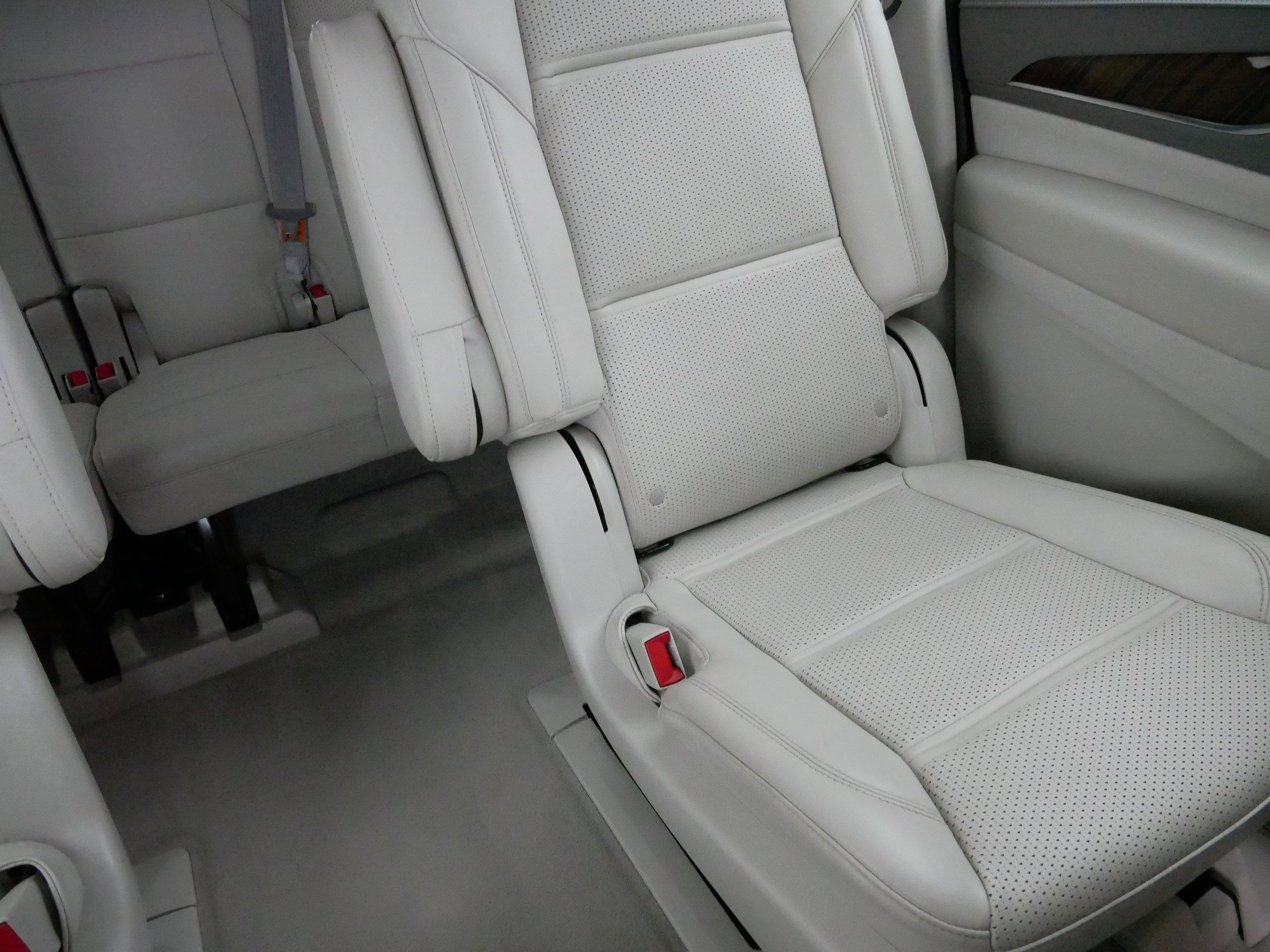 Certified 2023 Cadillac Escalade ESV Sport Platinum image 14