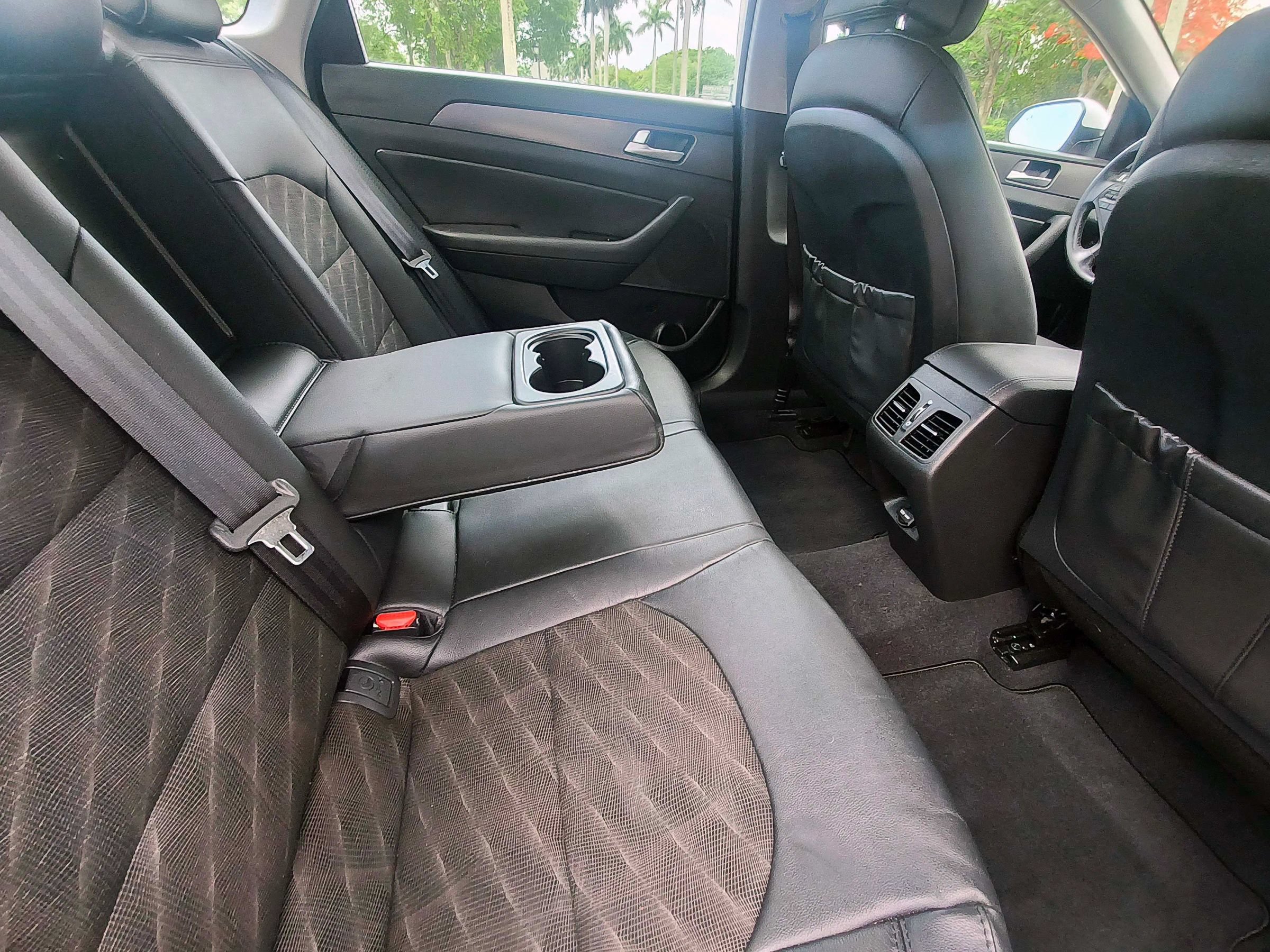 Used 2016 Hyundai Sonata Sport w/ Option Group 02 FWD image 14