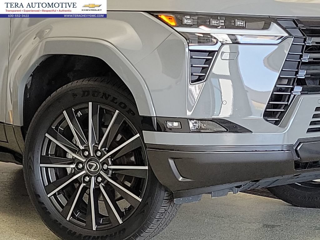 Used 2025 Lexus GX 550 w/ Accessory Package (2T) AWD/4WD image 2