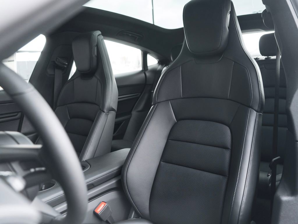 New 2026 Porsche Taycan image 5