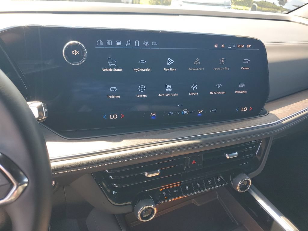 Used 2026 Chevrolet Suburban LS RWD image 13