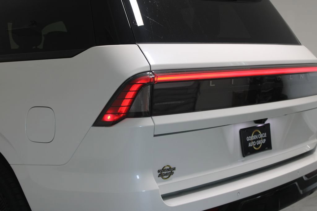 Used 2025 Lincoln Navigator Reserve w/ Jet Appearance Package image 62
