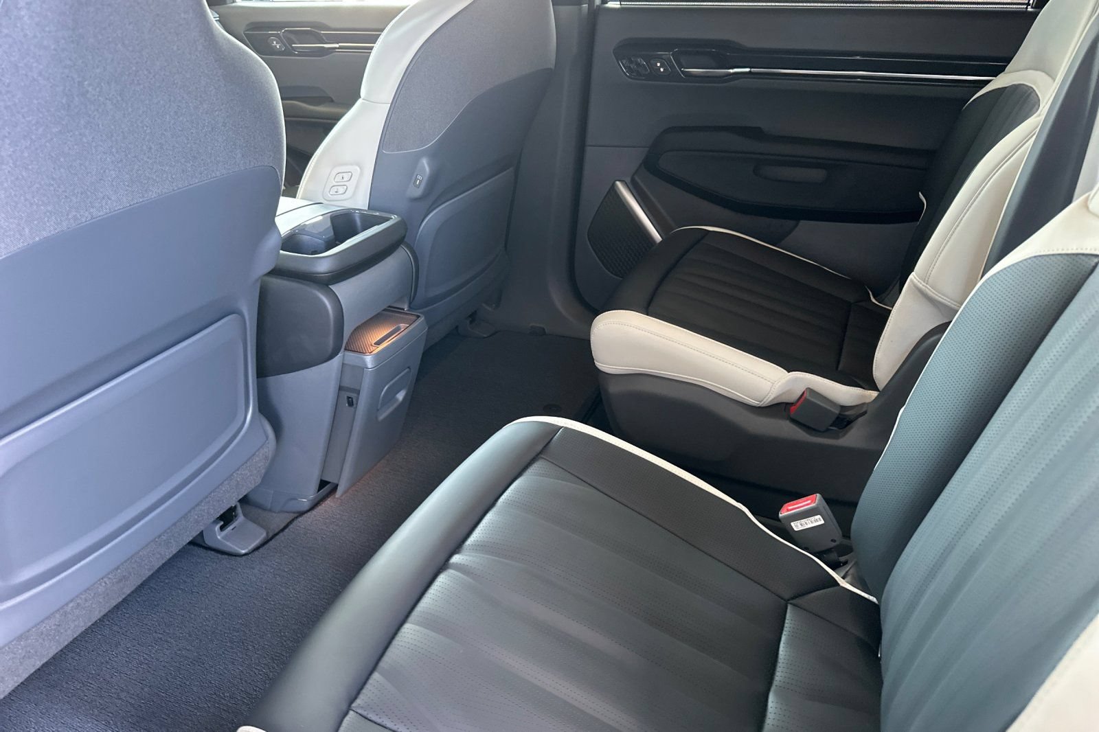 New 2026 Kia EV9 GT-Line AWD/4WD image 12