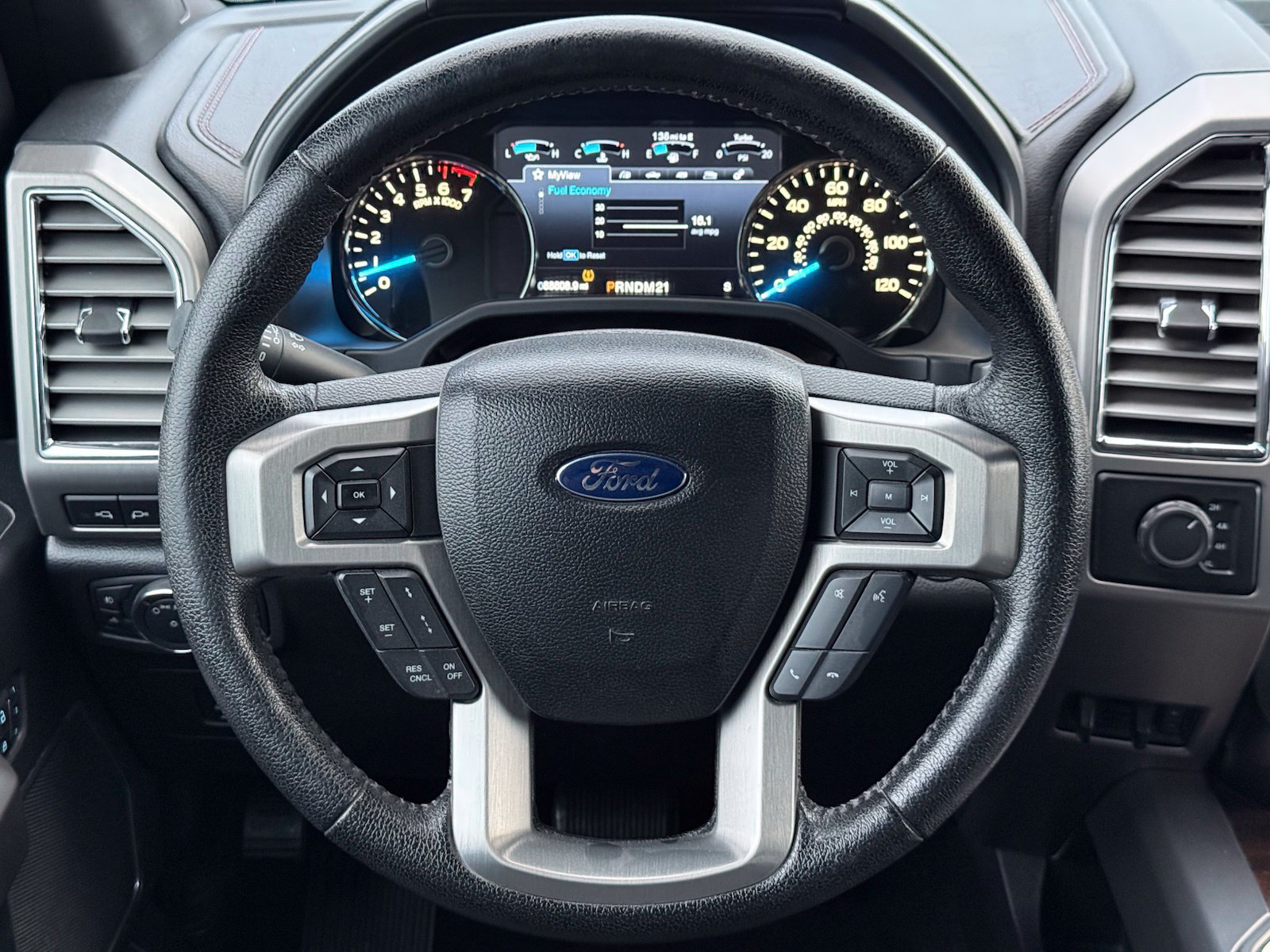 Used 2015 Ford F150 Platinum w/ Equipment Group 701A Luxury AWD/4WD image 32