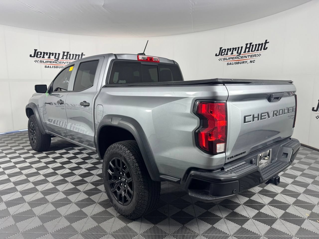 Used 2023 Chevrolet Colorado Trail Boss w/ Advanced Trailering Package AWD/4WD image 9