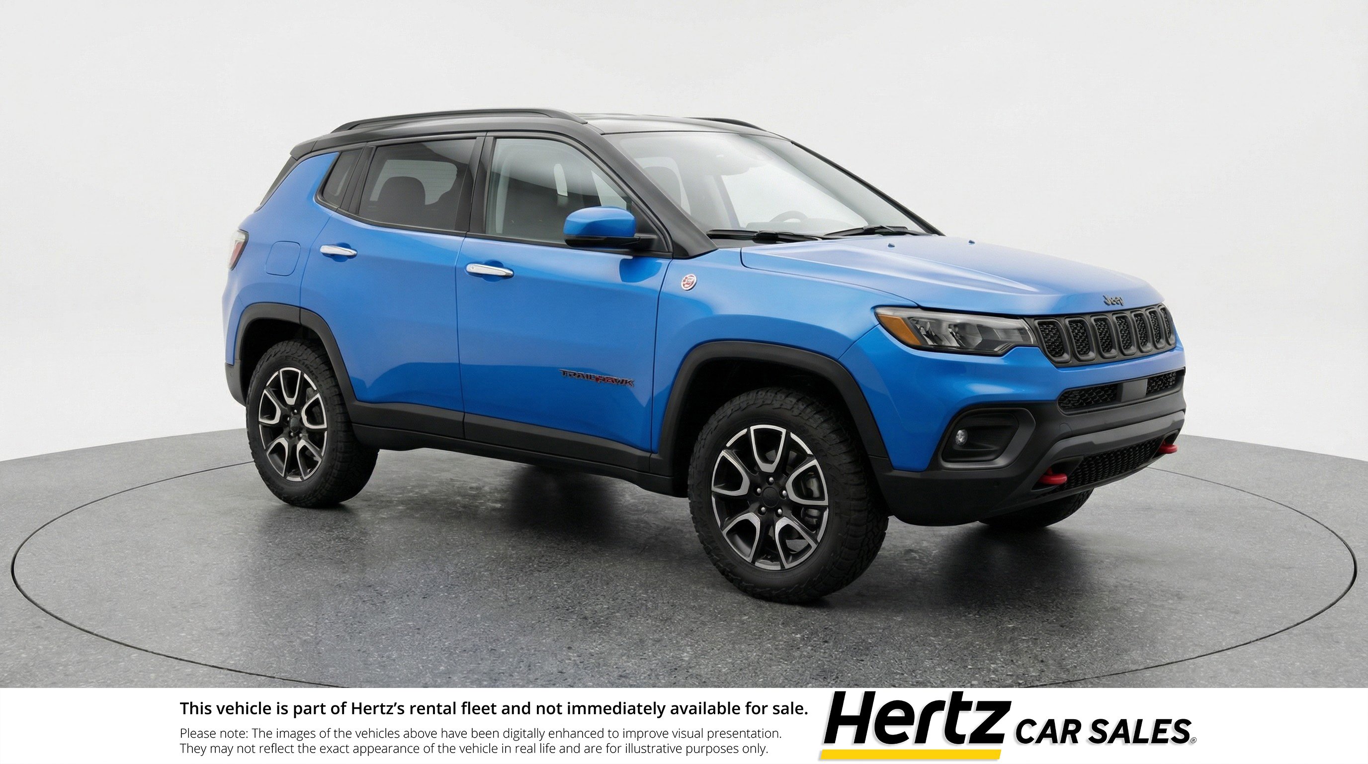 Used 2025 Jeep Compass Trailhawk image 1