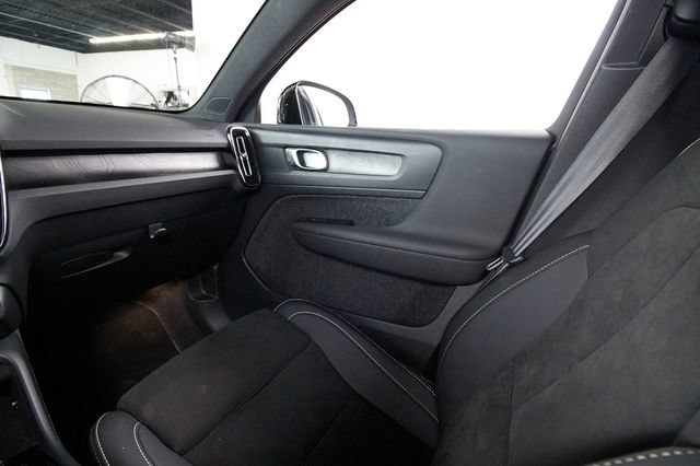 Used 2023 Volvo C40 P8 Recharge Plus AWD/4WD image 7