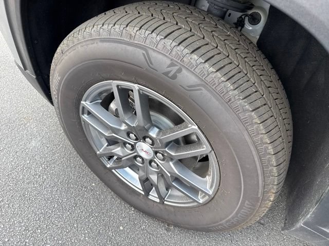 Used 2025 GMC Acadia Elevation FWD image 12