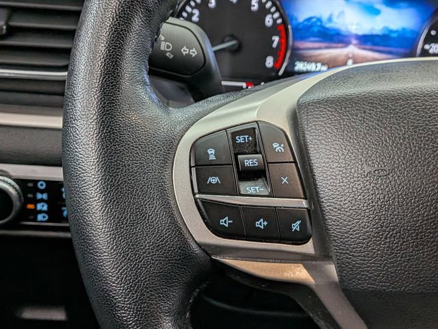 Used 2022 Ford Explorer XLT w/ Equipment Group 202A image 34