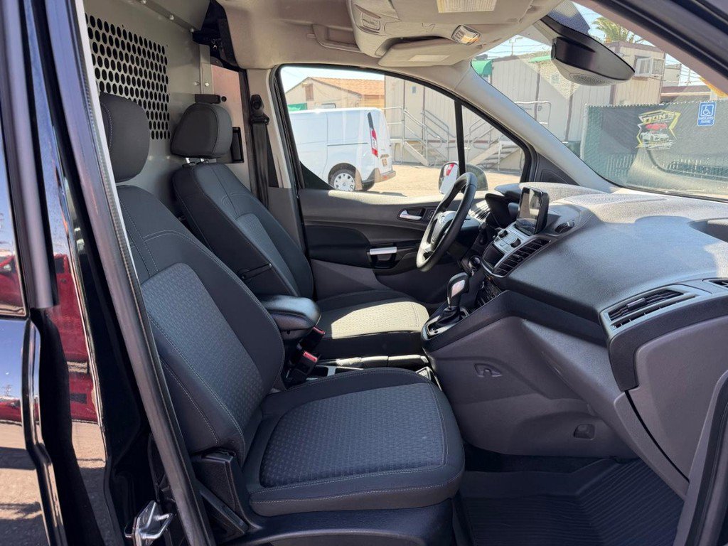 Used 2021 Ford Transit Connect XLT image 30