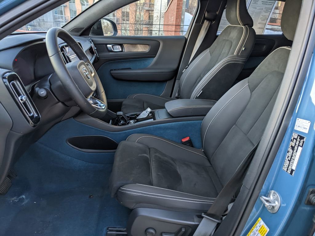 Certified 2023 Volvo C40 P8 Recharge Plus image 11