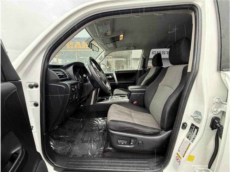 Used 2015 Toyota 4Runner SR5 RWD image 7