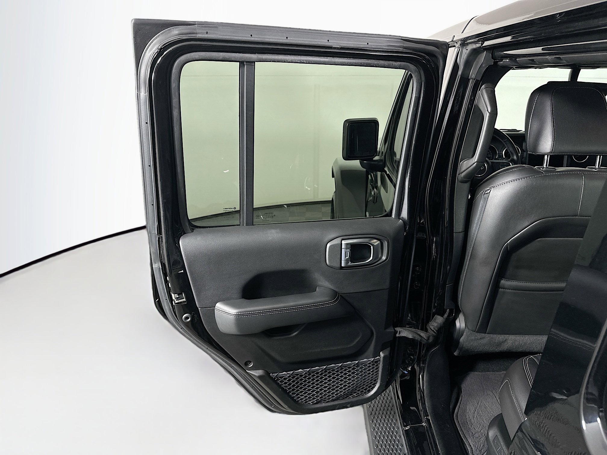 Used 2023 Jeep Wrangler Sahara w/ Cold Weather Group image 25