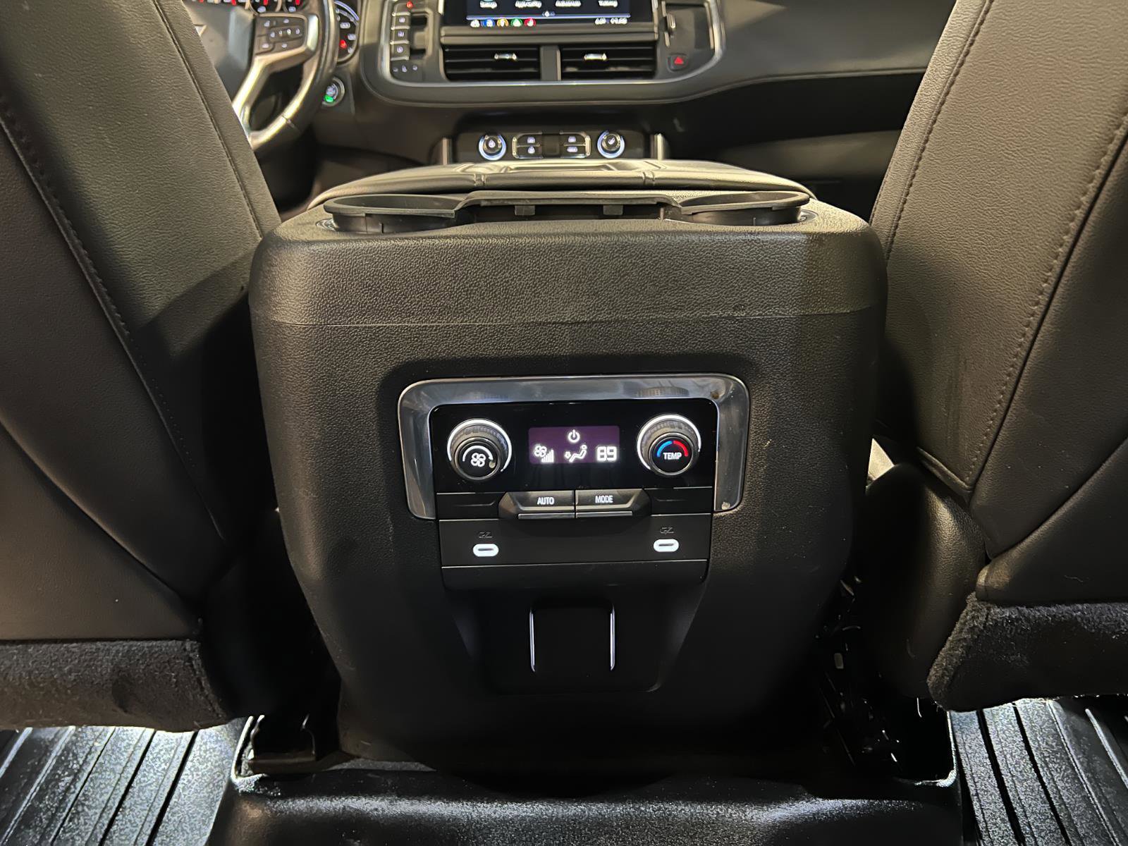 Used 2021 Chevrolet Tahoe Z71 image 30