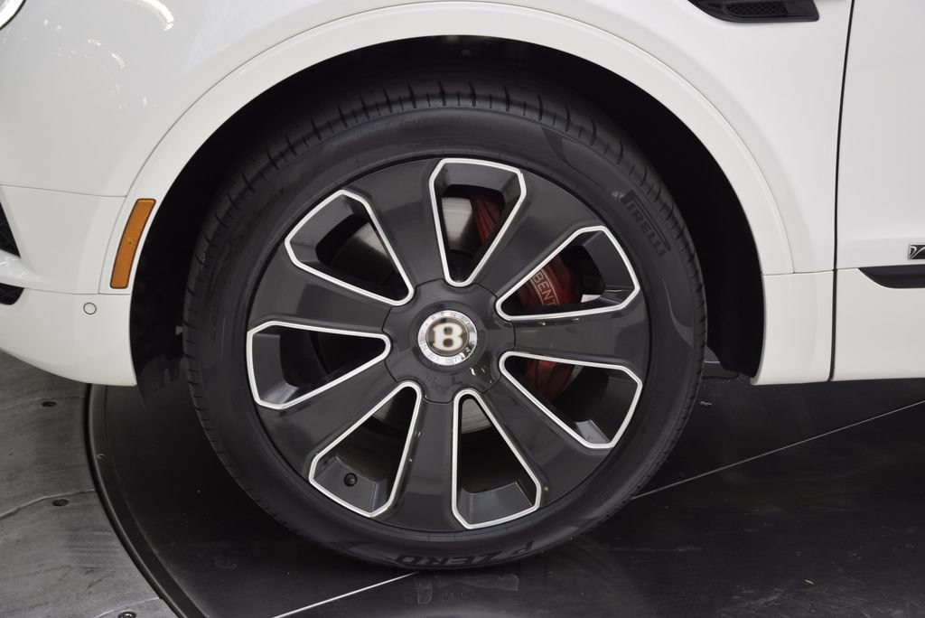 Used 2020 Bentley Bentayga Design Series AWD/4WD image 12