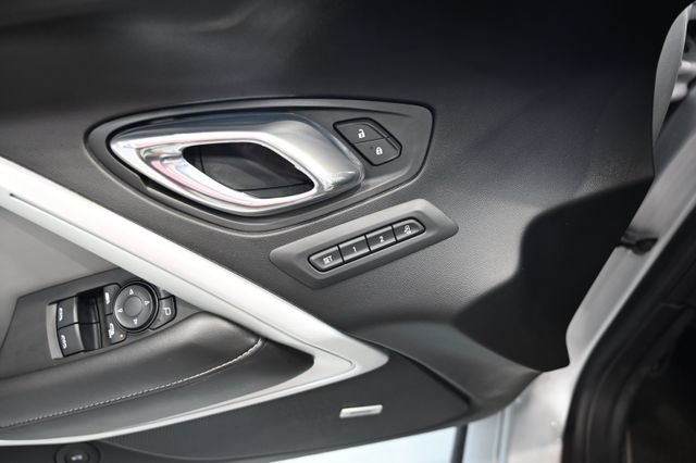 Used 2017 Chevrolet Camaro SS RWD image 31