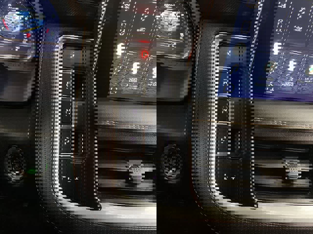 Used 2022 GMC Yukon AT4 image 25