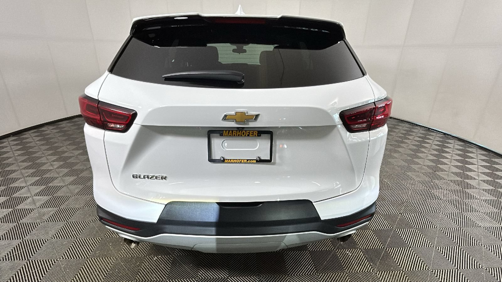 Used 2023 Chevrolet Blazer LT w/ Driver Confidence Package FWD image 4
