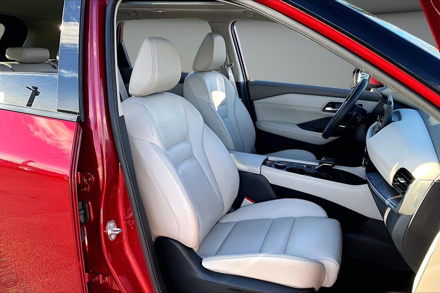 Used 2021 Nissan Rogue SL w/ Premium Package image 28