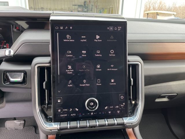 Used 2025 GMC Yukon XL Denali image 15