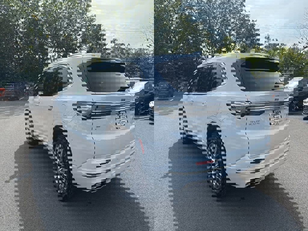New 2026 Buick Enclave Avenir image 5