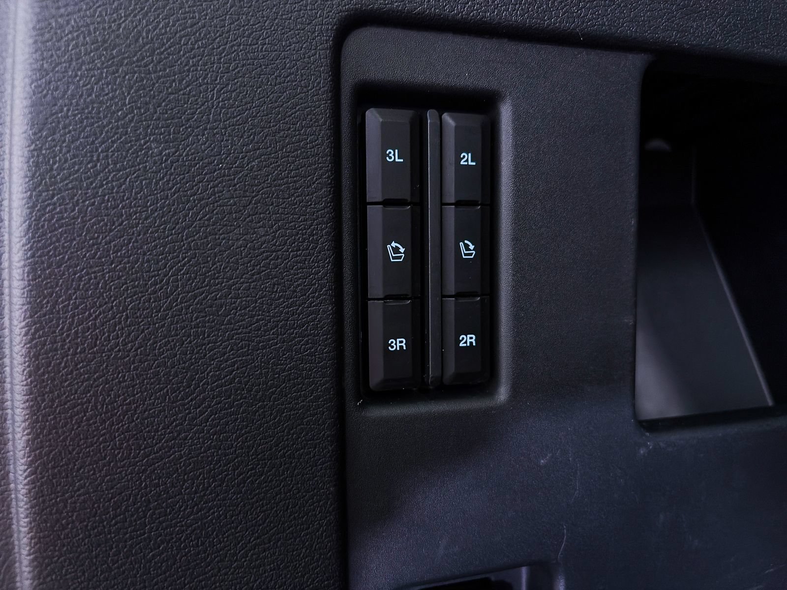 Used 2023 Ford Expedition Limited AWD/4WD image 44