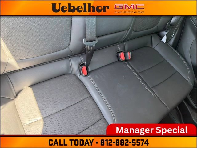Used 2022 Buick Encore GX Essence w/ Experience Buick Package AWD/4WD image 5