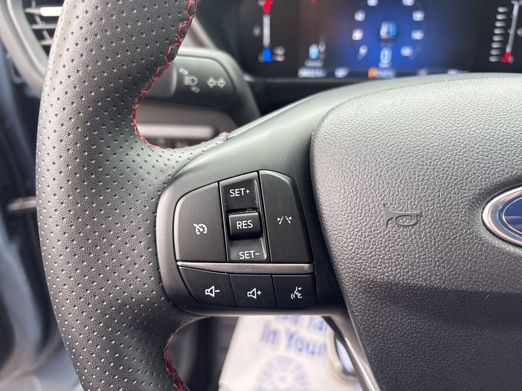 Used 2024 Ford Escape ST-Line image 18
