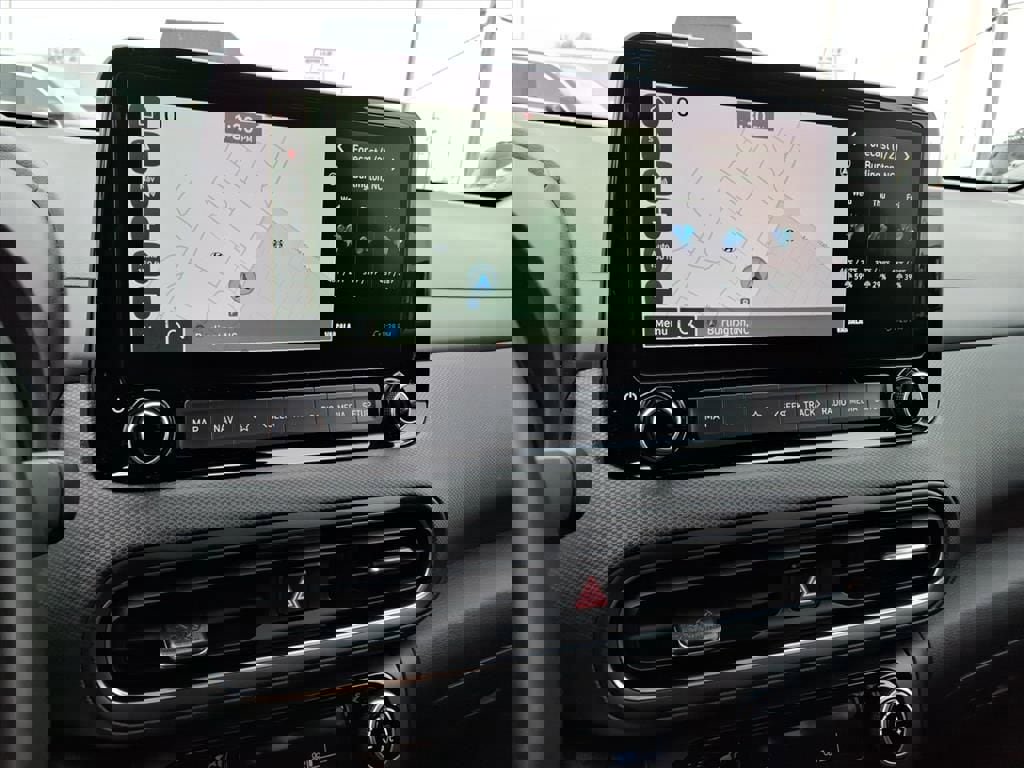 Used 2023 Hyundai Kona SEL w/ Convenience Package image 11