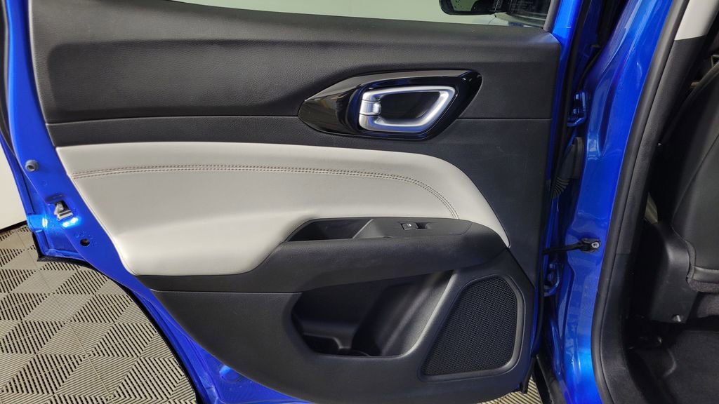 Used 2022 Jeep Compass Limited image 31