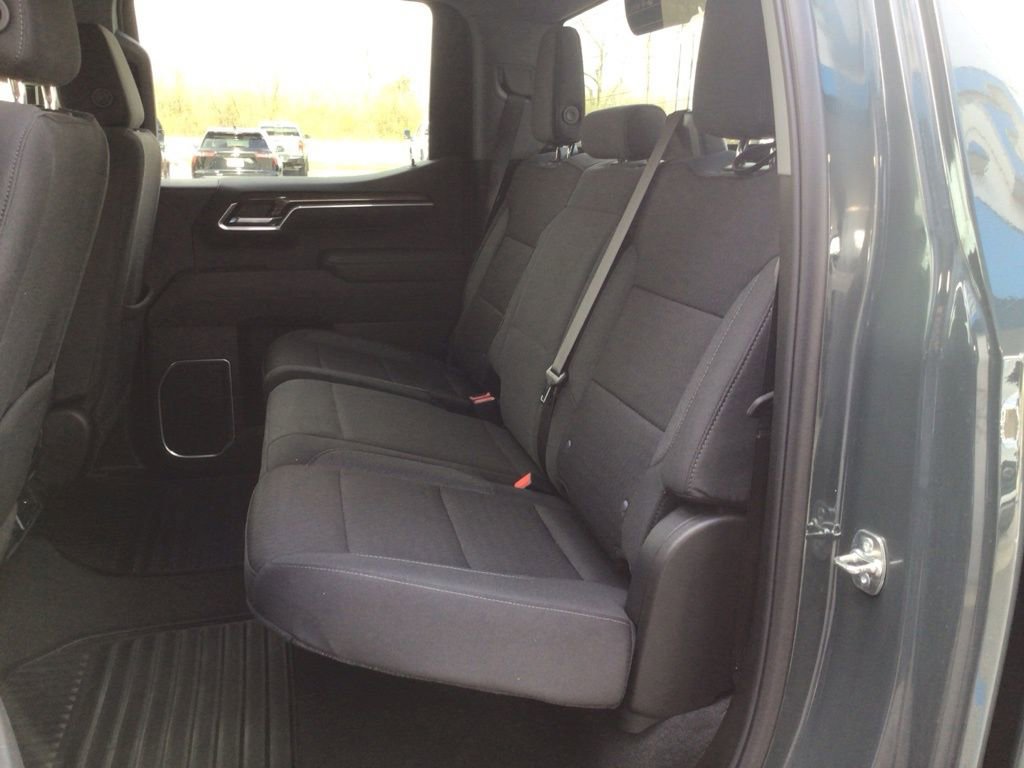 Used 2025 Chevrolet Silverado 1500 LT image 10