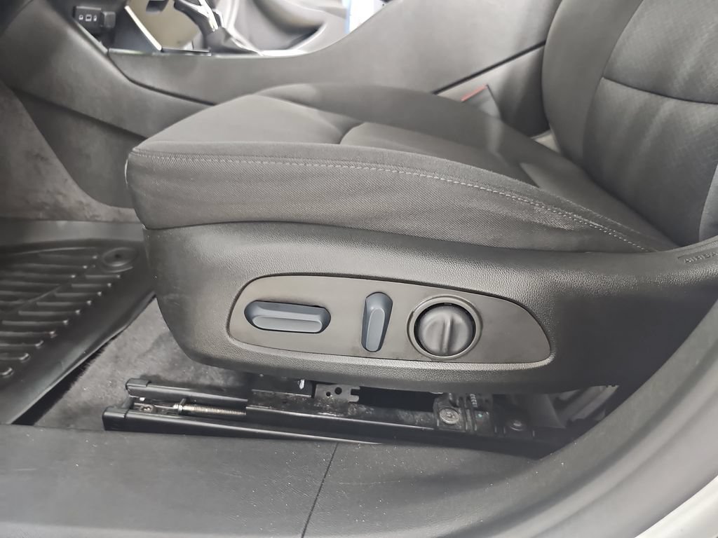 Certified 2022 Chevrolet Malibu LT FWD image 33